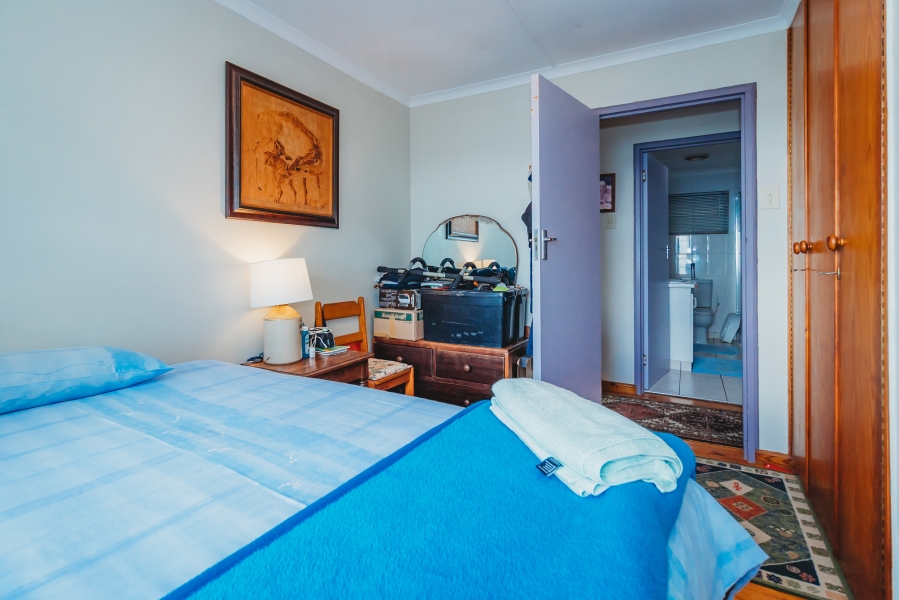 5 Bedroom Property for Sale in Herolds Bay Western Cape
